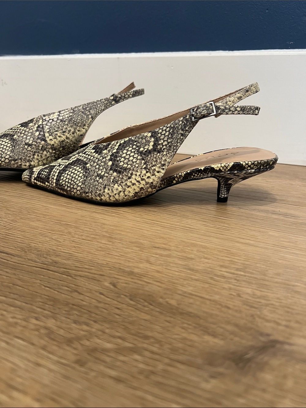 AQUA Women’s Pointed Toe Snake Print Slingback Heels - Picture 3 of 7